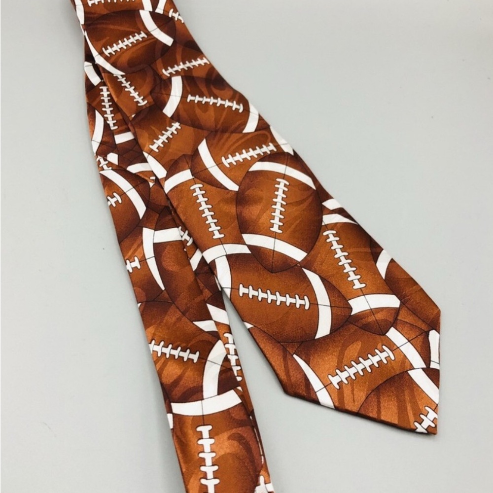 Vintage Dino  romaro Mens Neck Tie  with Brown &  White Footballs Sport 🏈